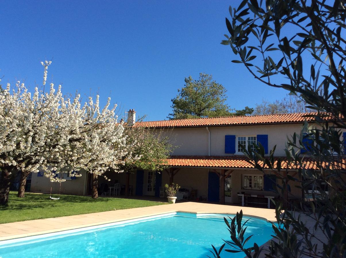 Civrieux Le Relais Du Grand Logis Bed & Breakfast エクステリア 写真