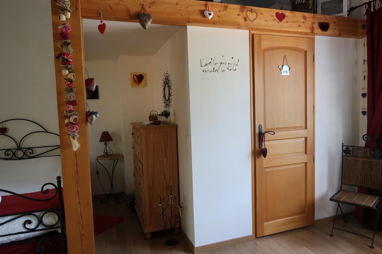 Civrieux Le Relais Du Grand Logis Bed & Breakfast エクステリア 写真